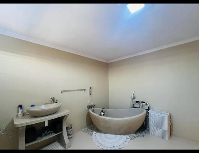 2 BEDROOM FREESTANDING FOR SALE IN ELANDSPARK